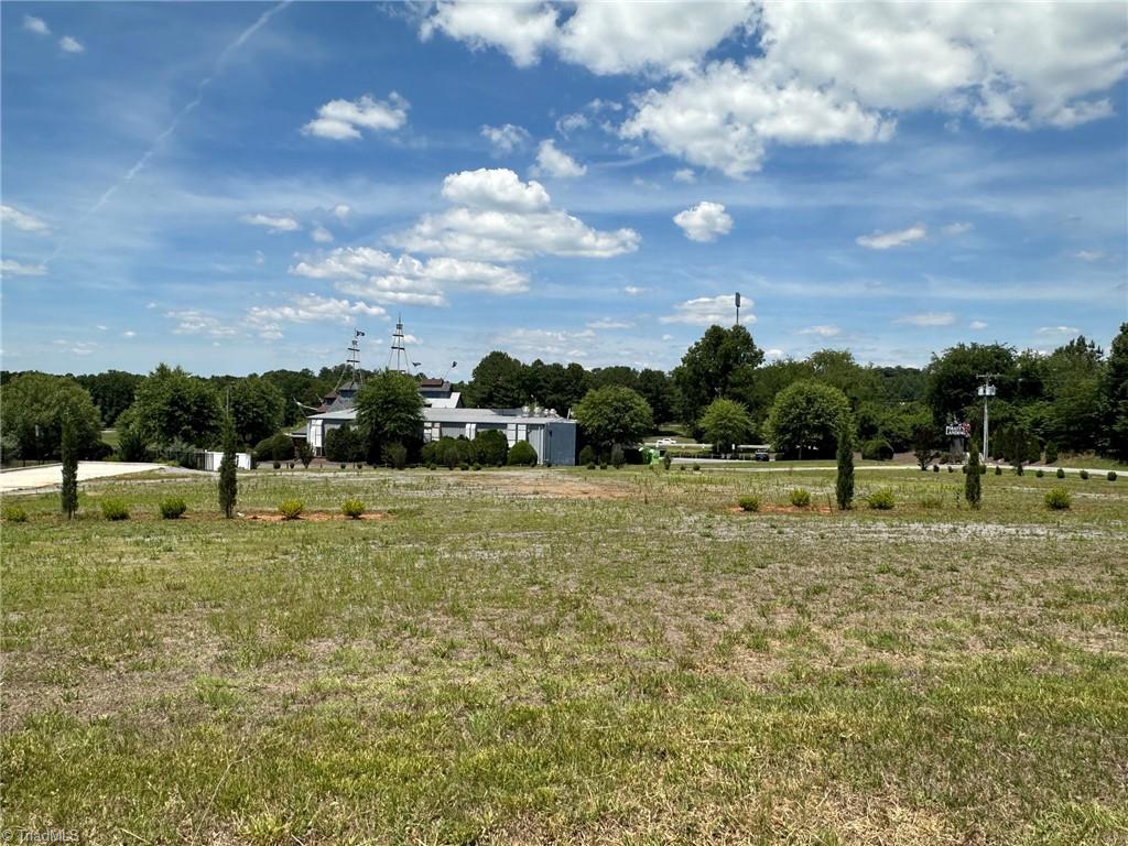 157 Interstate Way Property Photo 6
