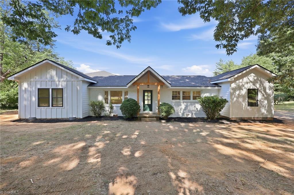9030 Nc Highway 22 Property Photo 2