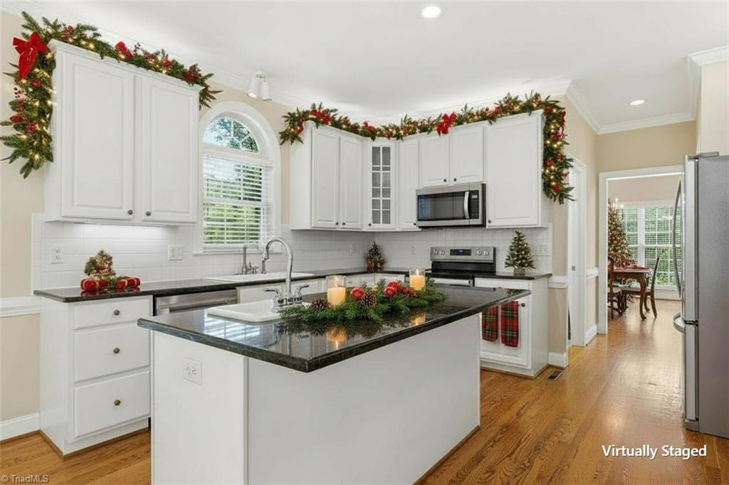 105 Creekstone Court Property Photo 3