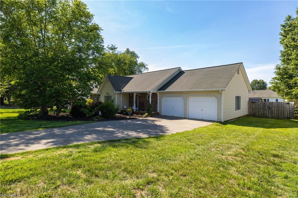 7494 Friendship Ledford Road Property Photo 1