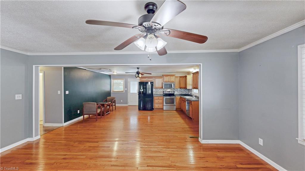 5802 Mendenhall Road Property Photo 4