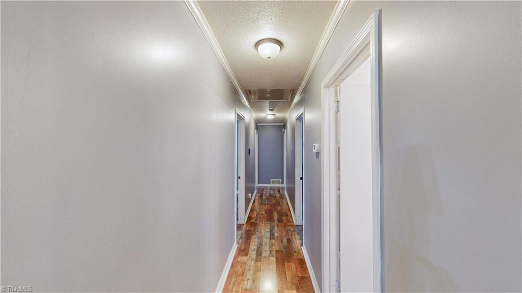5802 Mendenhall Road Property Photo 10