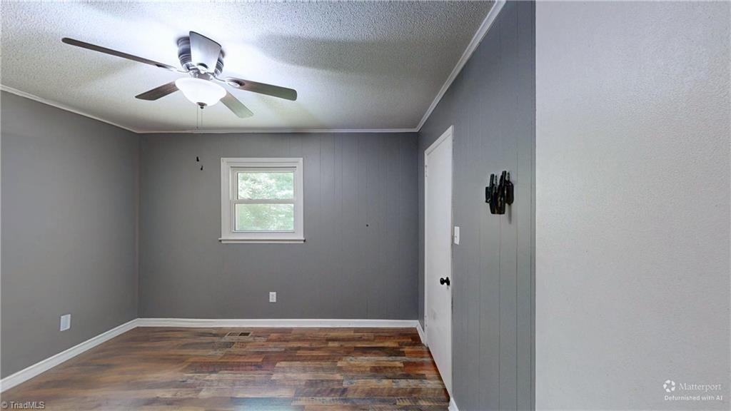 5802 Mendenhall Road Property Photo 15