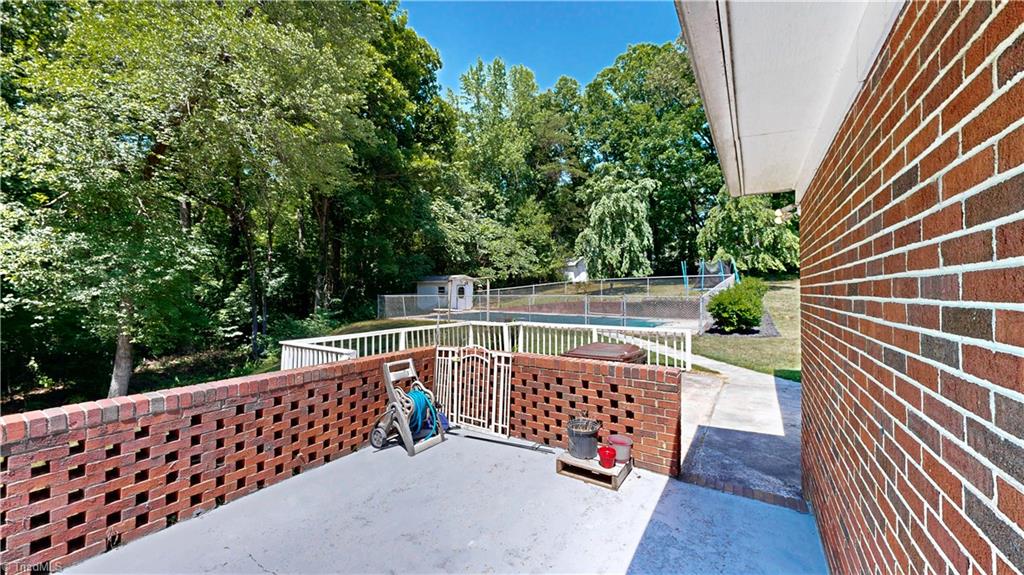 5802 Mendenhall Road Property Photo 34