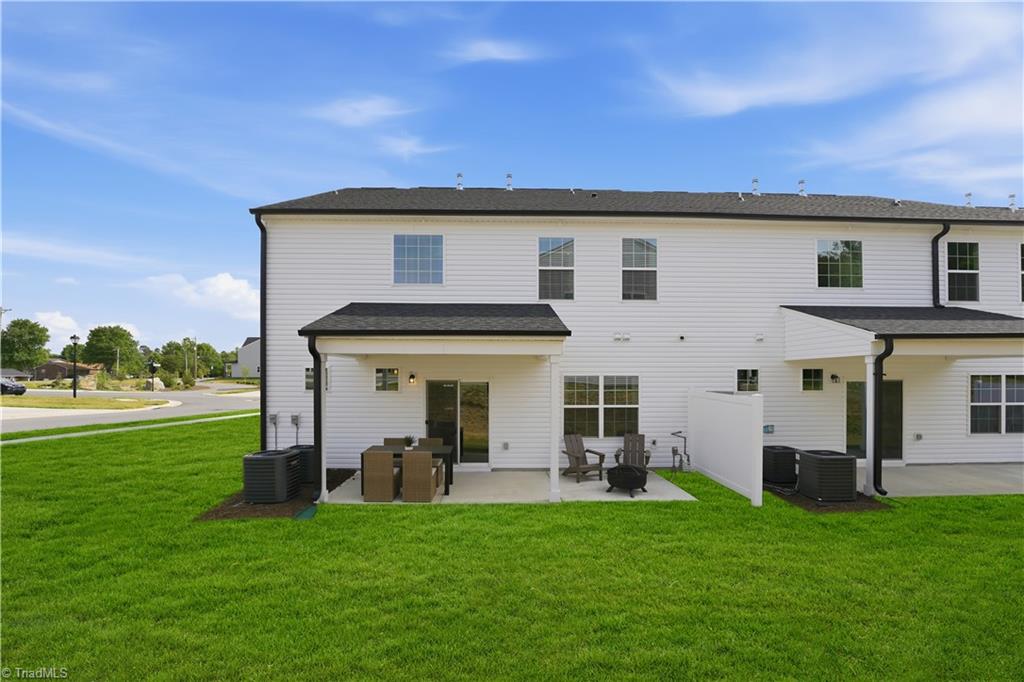 4728 Winding Trail Property Photo 6
