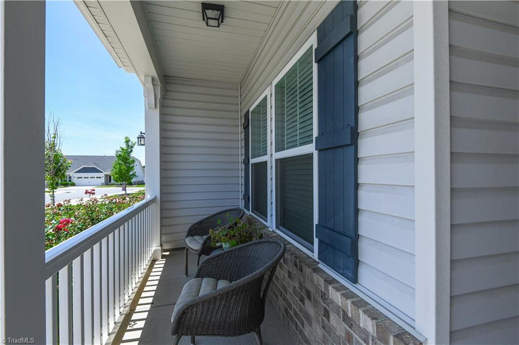 1629 Coopers Hawk Drive Property Photo 3