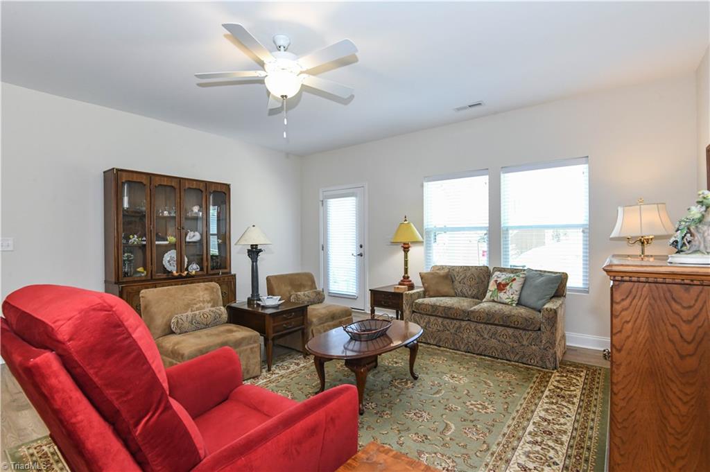 1629 Coopers Hawk Drive Property Photo 7