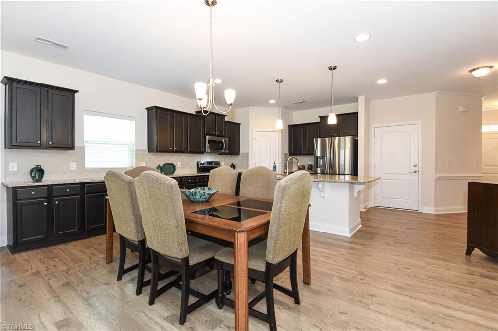1629 Coopers Hawk Drive Property Photo 8