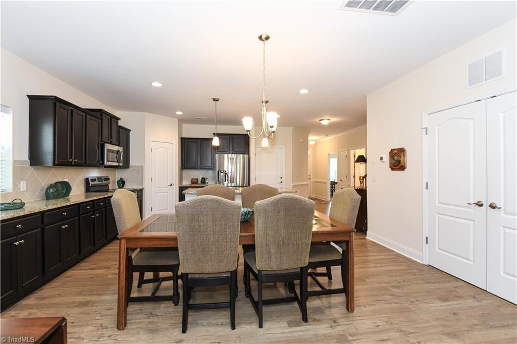 1629 Coopers Hawk Drive Property Photo 9