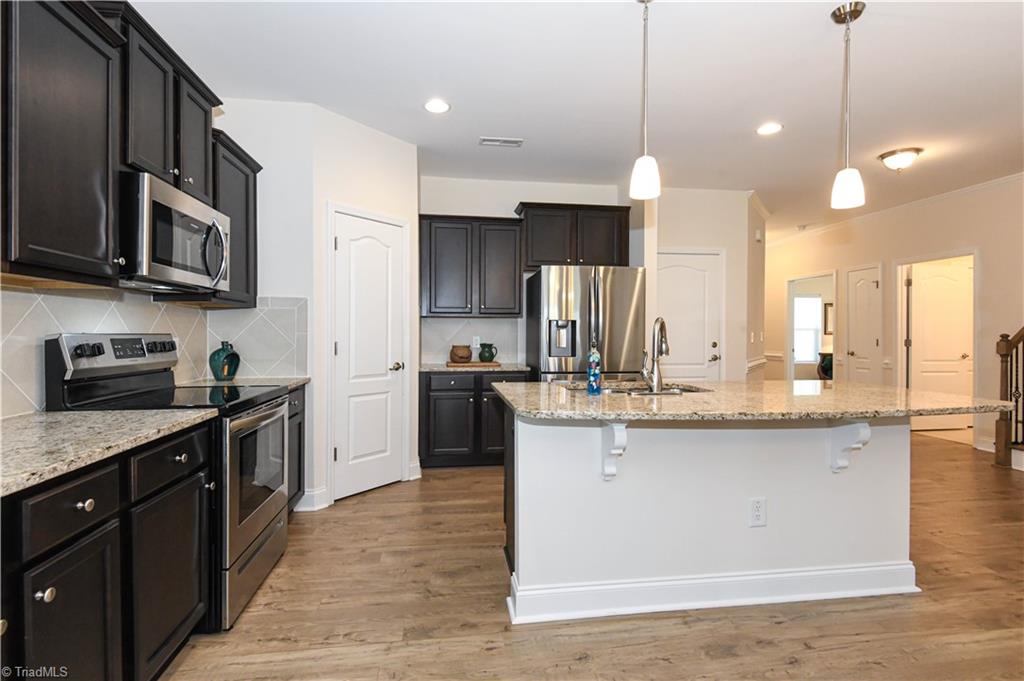 1629 Coopers Hawk Drive Property Photo 11