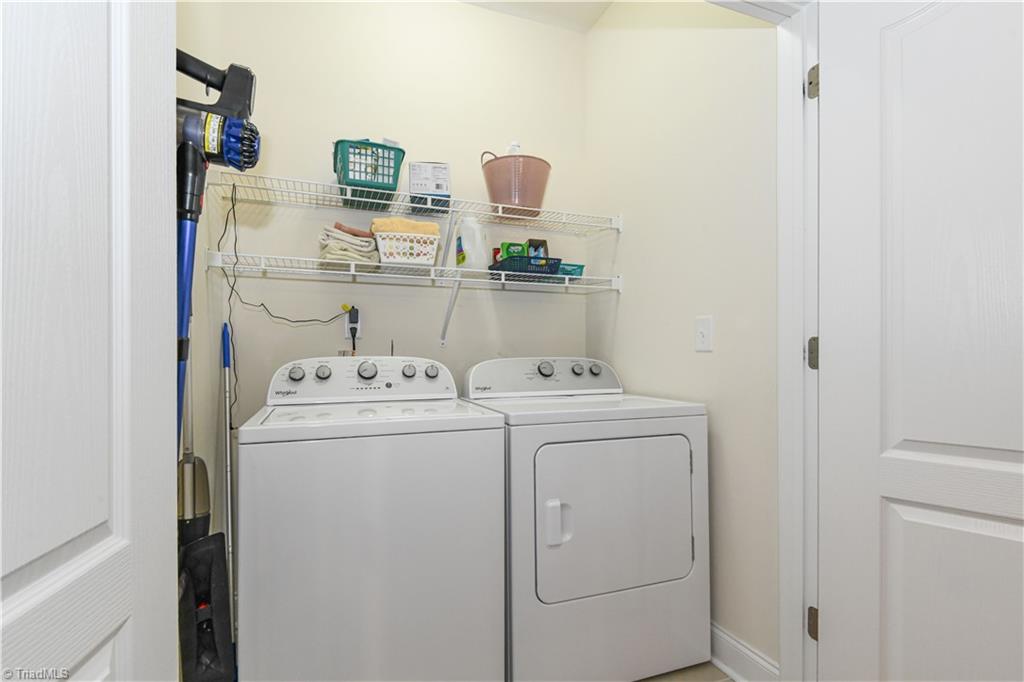 1629 Coopers Hawk Drive Property Photo 15