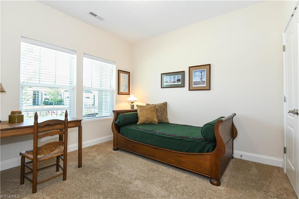 1629 Coopers Hawk Drive Property Photo 16