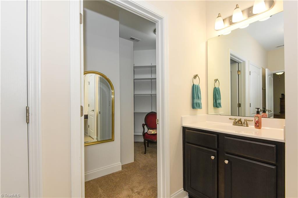 1629 Coopers Hawk Drive Property Photo 23