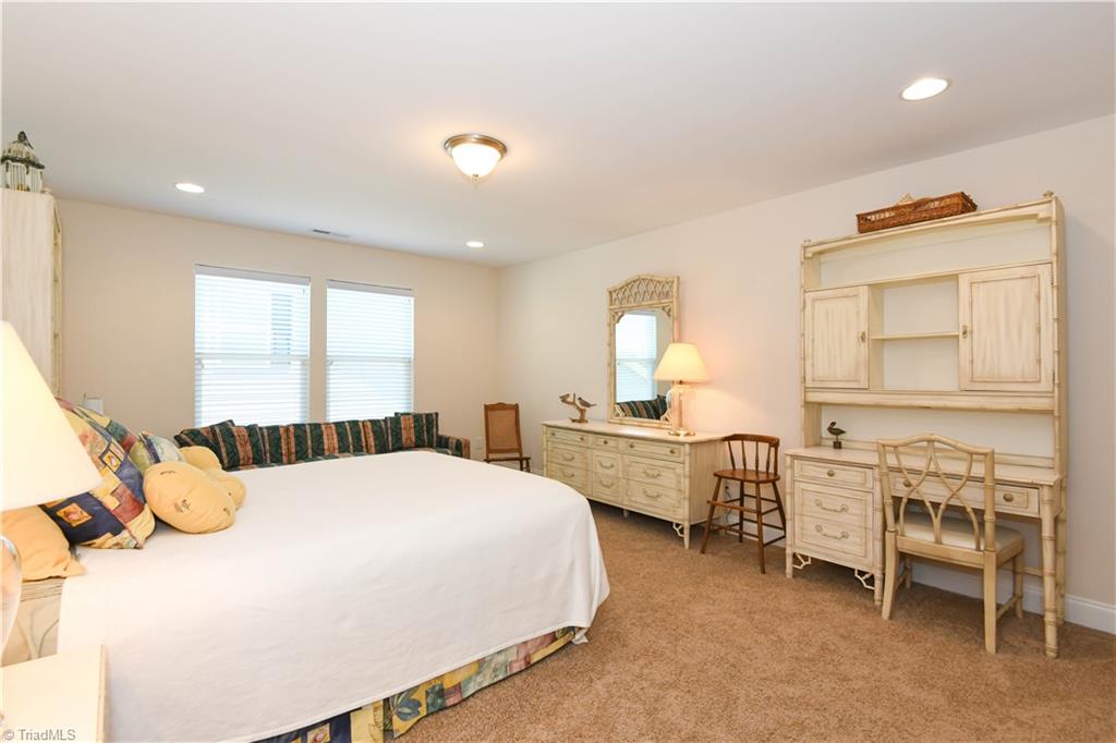1629 Coopers Hawk Drive Property Photo 28