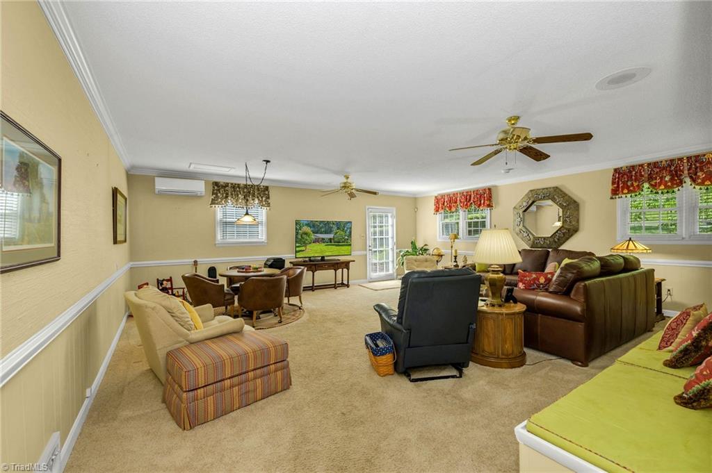 350 Laurelwood Drive Property Photo 5