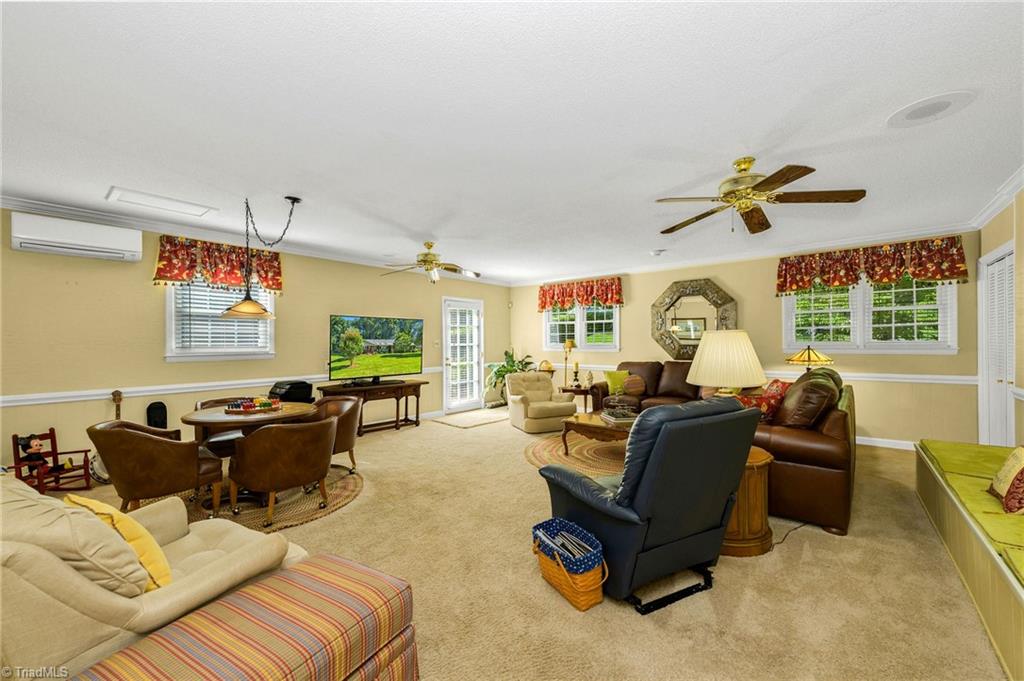 350 Laurelwood Drive Property Photo 8