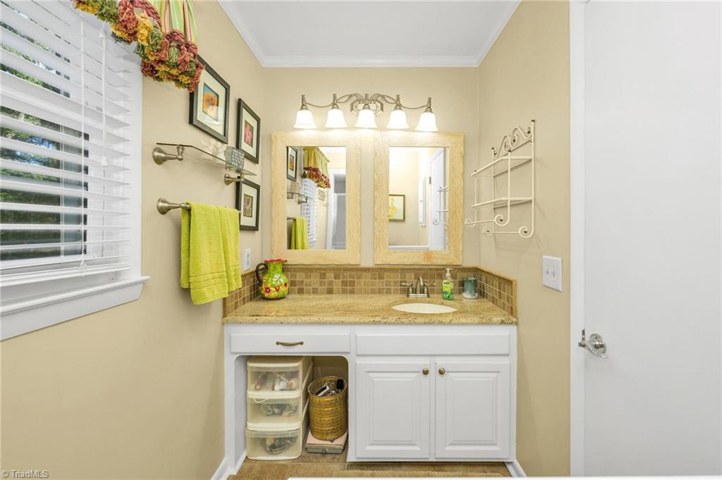 350 Laurelwood Drive Property Photo 16