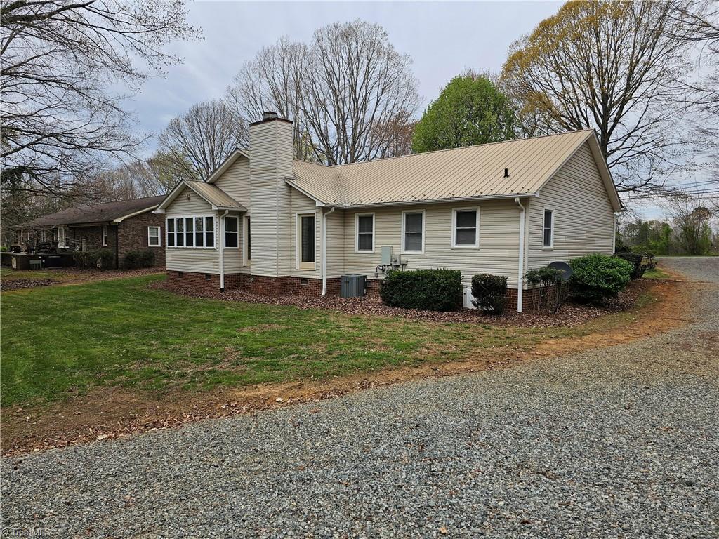 5712 Holly Grove Road Property Photo 3