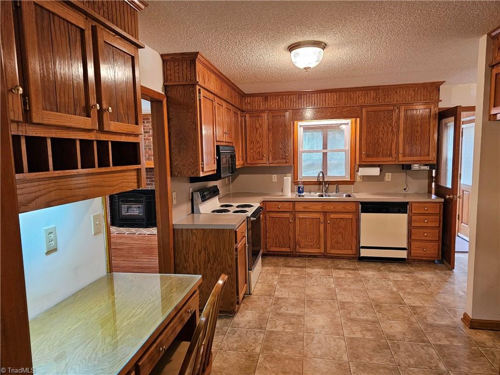 5712 Holly Grove Road Property Photo 8
