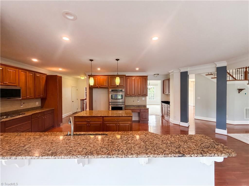 7791 Newhaven Drive Property Photo 2
