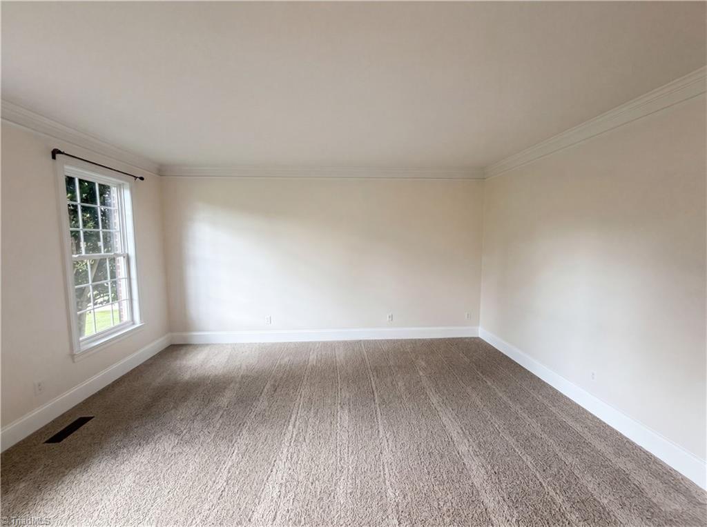 7791 Newhaven Drive Property Photo 8
