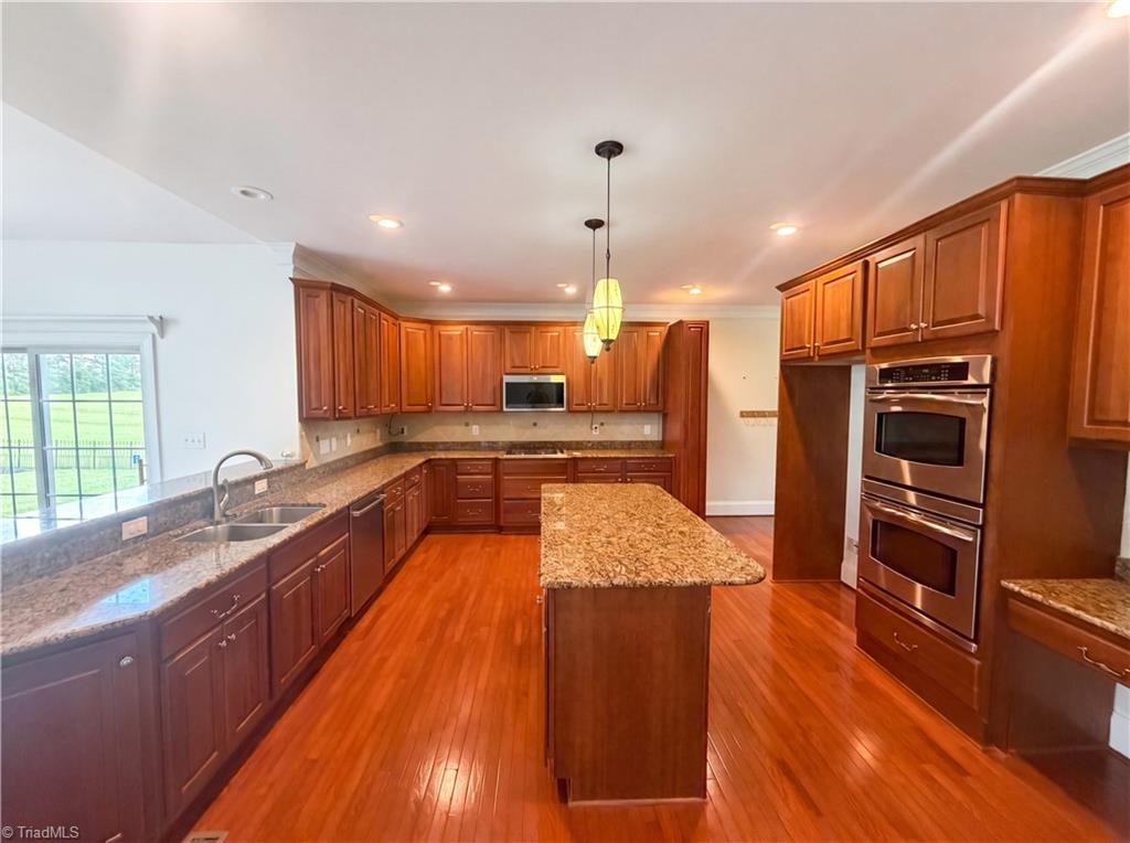 7791 Newhaven Drive Property Photo 15