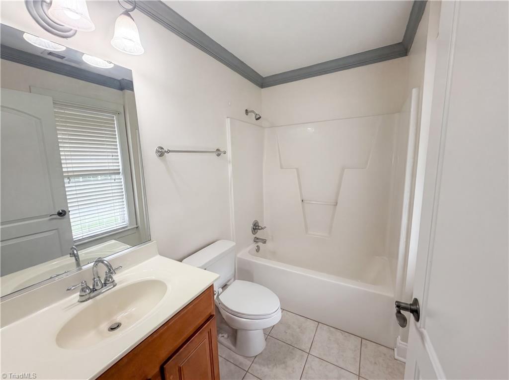 7791 Newhaven Drive Property Photo 25