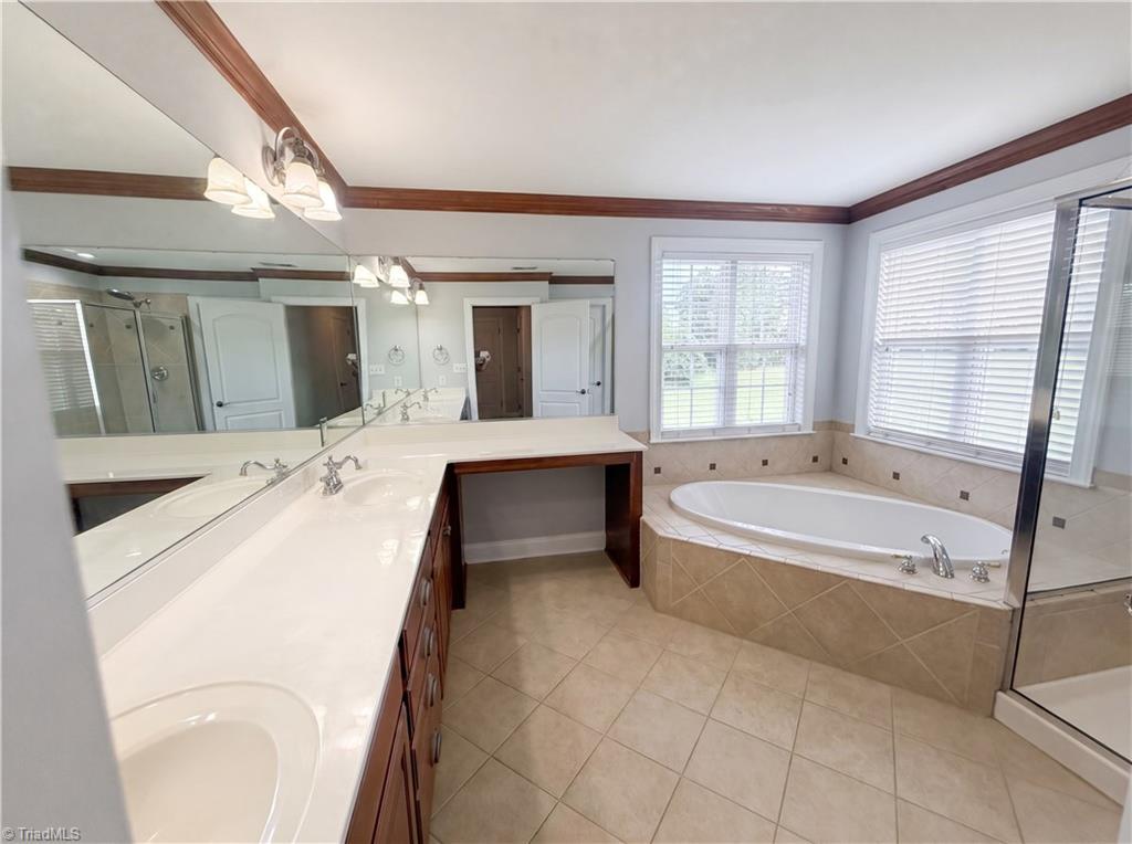 7791 Newhaven Drive Property Photo 28