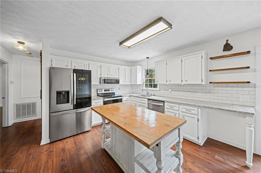 310 Yale Street Property Photo 17
