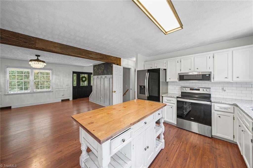 310 Yale Street Property Photo 19