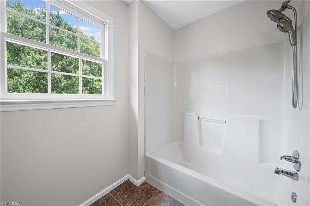 310 Yale Street Property Photo 27