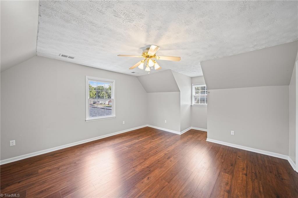 310 Yale Street Property Photo 29