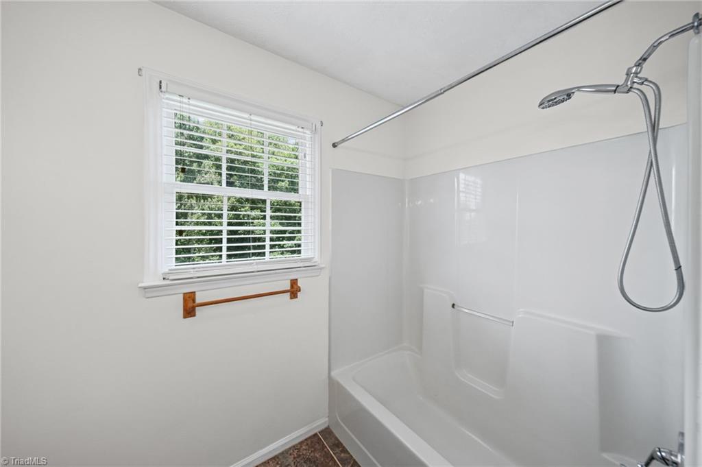 310 Yale Street Property Photo 32