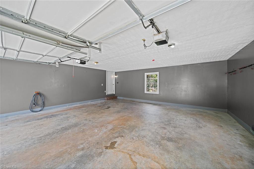 310 Yale Street Property Photo 38