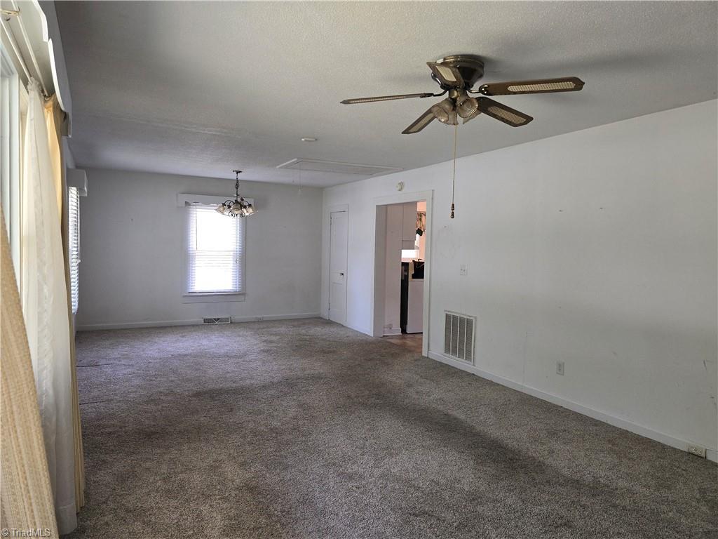1301 W 5th Avenue Property Photo 5