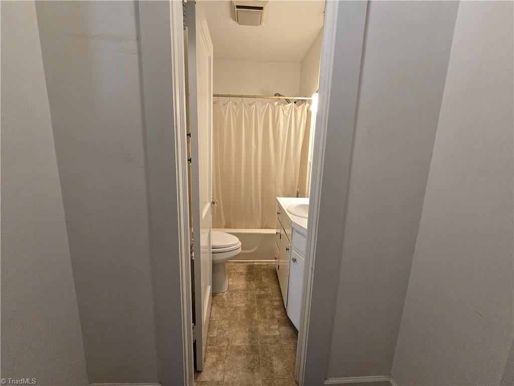 1301 W 5th Avenue Property Photo 6