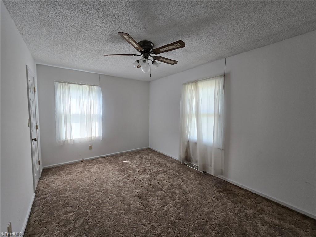 1301 W 5th Avenue Property Photo 9