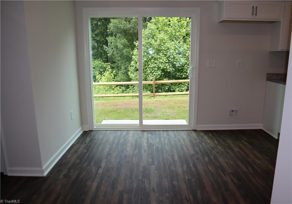 1110 Brooksridge Way Property Photo 5