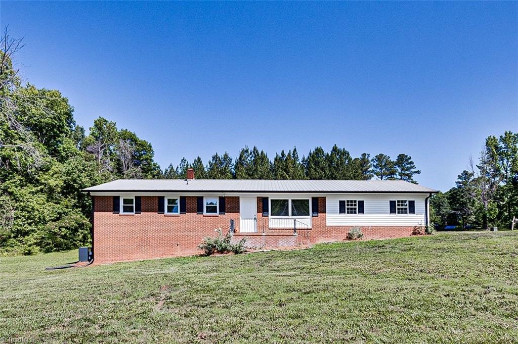995 Farmer Road Property Photo 1