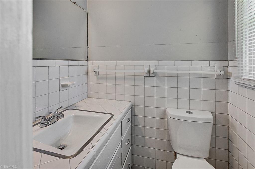 995 Farmer Road Property Photo 16