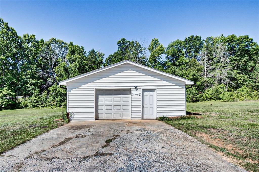 995 Farmer Road Property Photo 29
