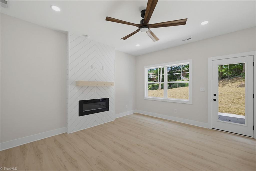 311 Lily Drive Property Photo 8