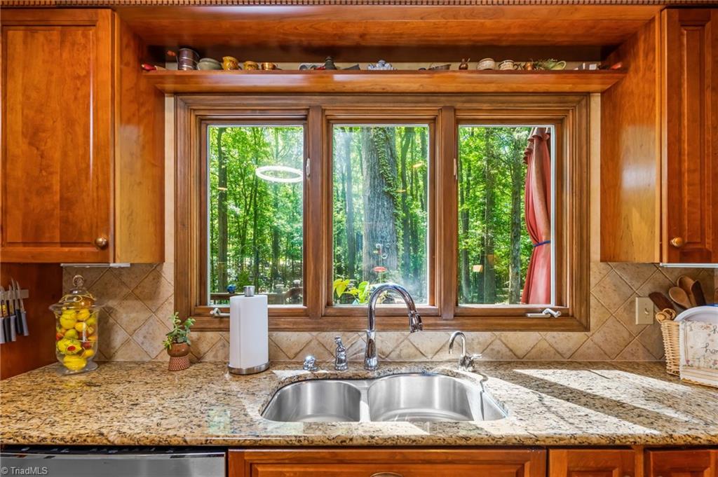 160 Prospectors Trail Property Photo 3