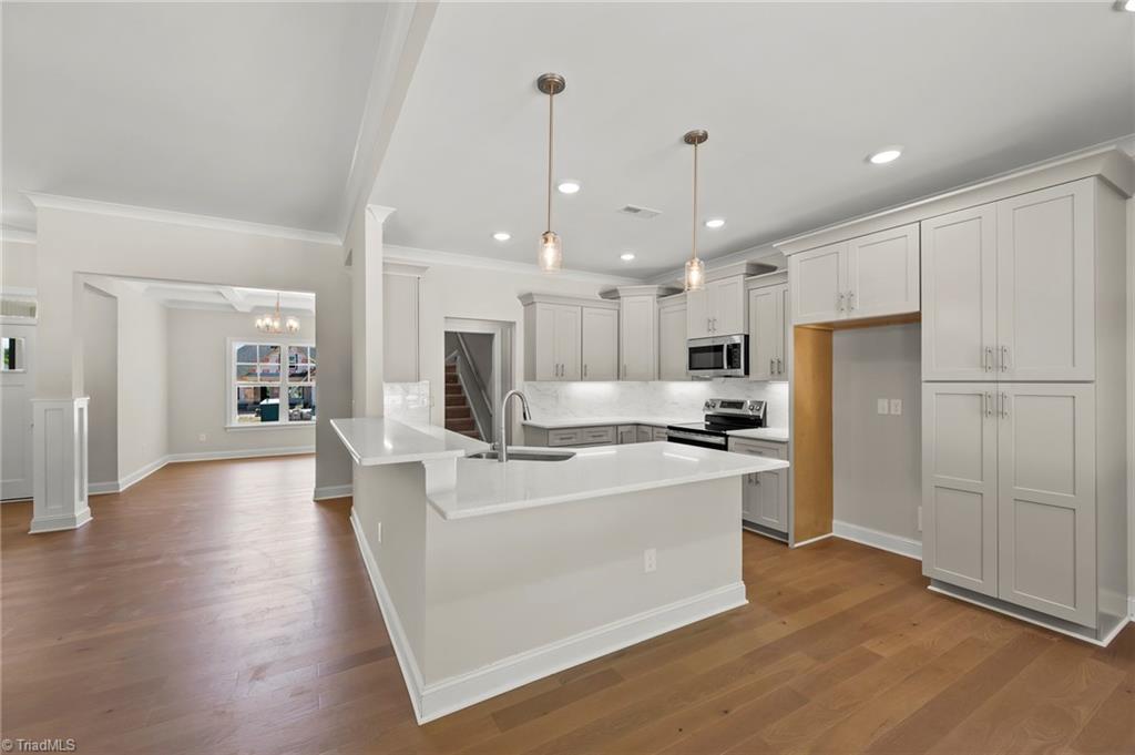 231 Cool Run Property Photo 8