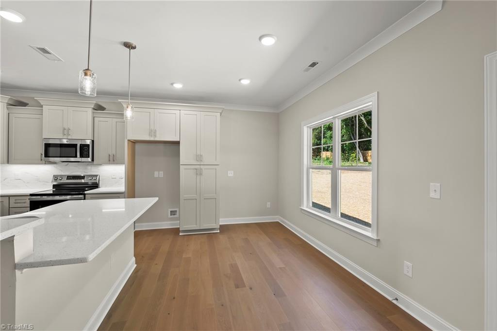 231 Cool Run Property Photo 9