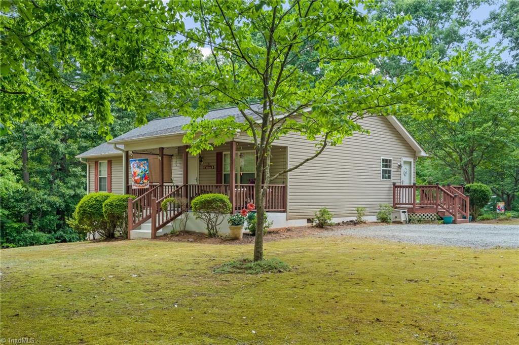 143 Shimmer Drive Property Photo 1