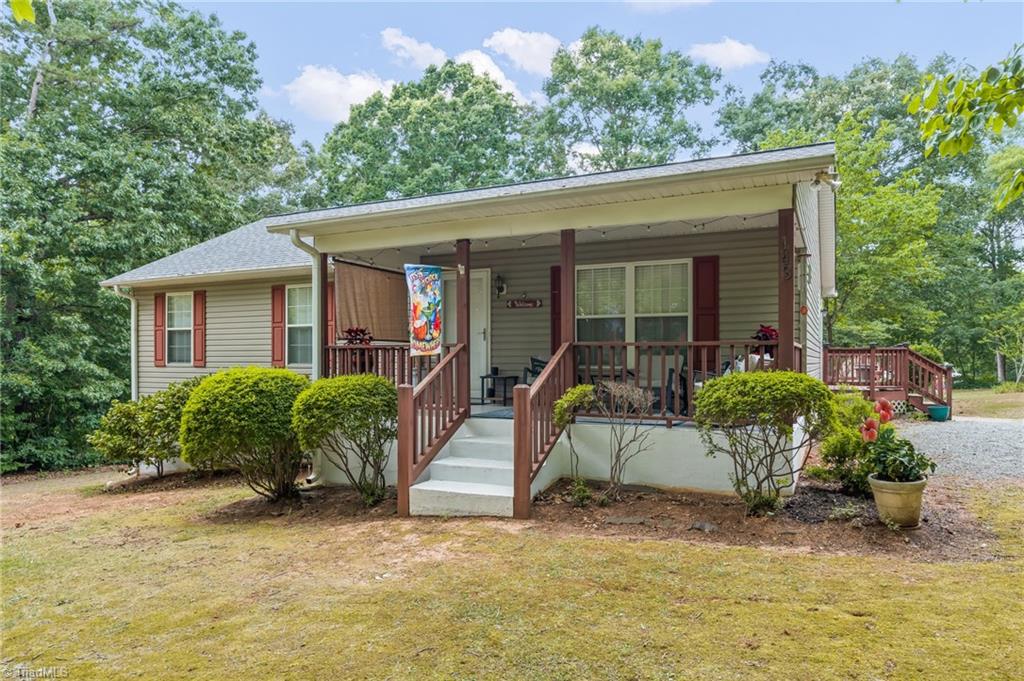 143 Shimmer Drive Property Photo 2