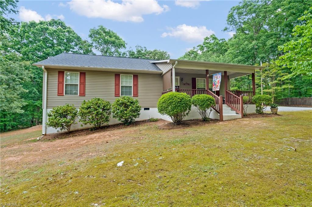 143 Shimmer Drive Property Photo 3
