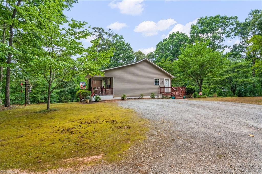 143 Shimmer Drive Property Photo 4