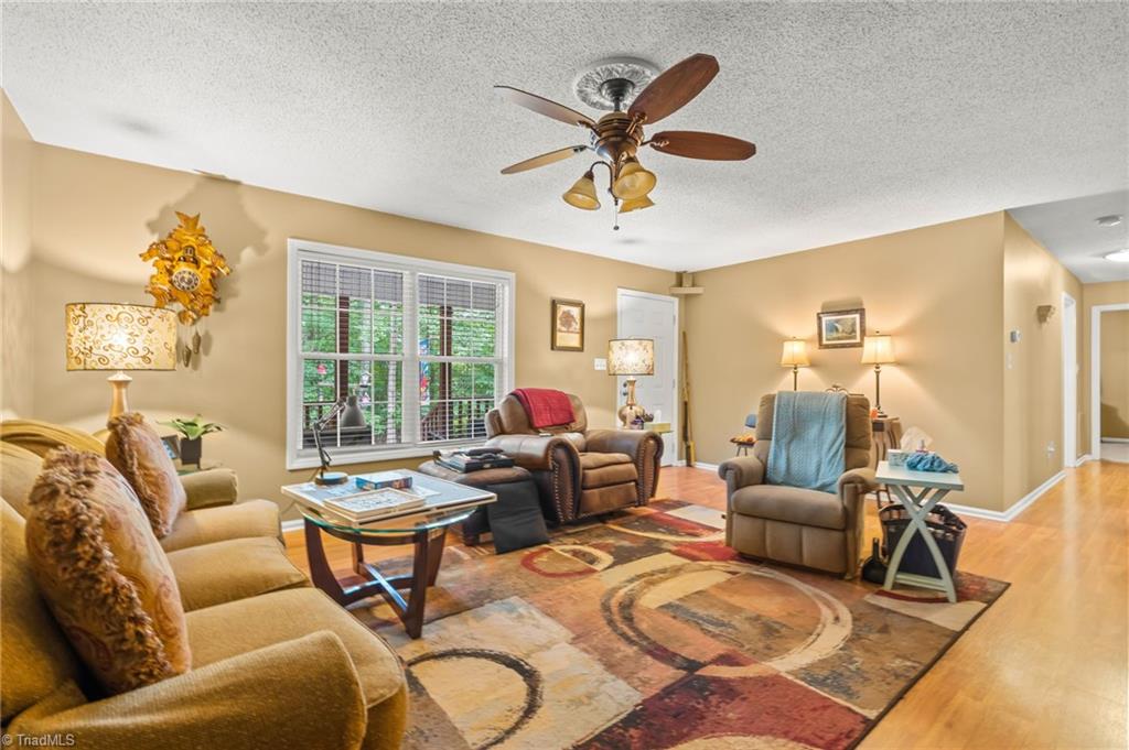 143 Shimmer Drive Property Photo 11